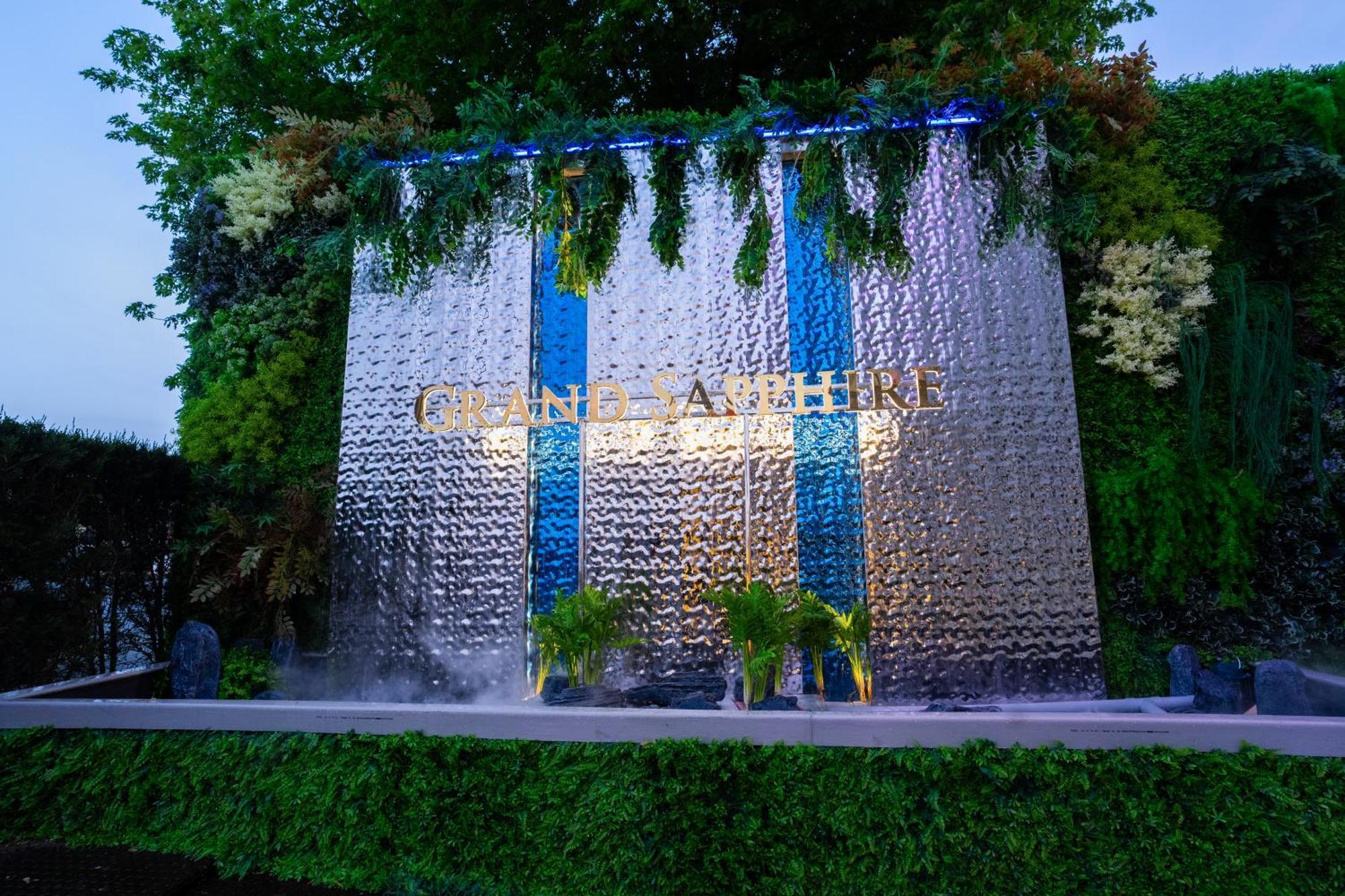 Grand Sapphire Hotel&Banqueting Croydon Eksteriør billede