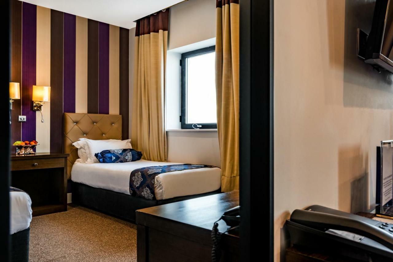 Grand Sapphire Hotel&Banqueting Croydon Eksteriør billede